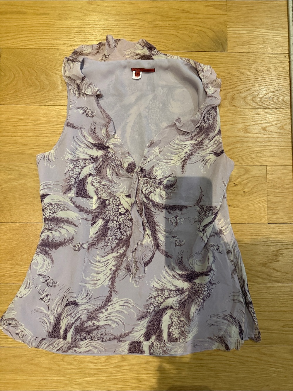 VTG Sleeveless Lavender Ruffle V-Neck Top